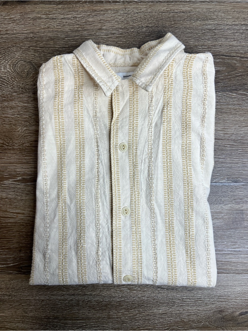 Banana Republic Textured Stripe Short Sleeve Button Down Shirt Tan Cream Men’s M